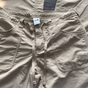 Women’s Northface Pants Size 6, Tan